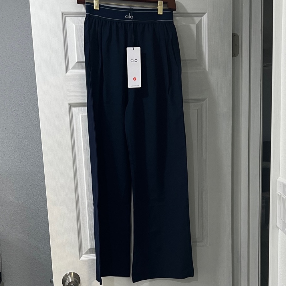 ALO Yoga Navy Blue Trousers
